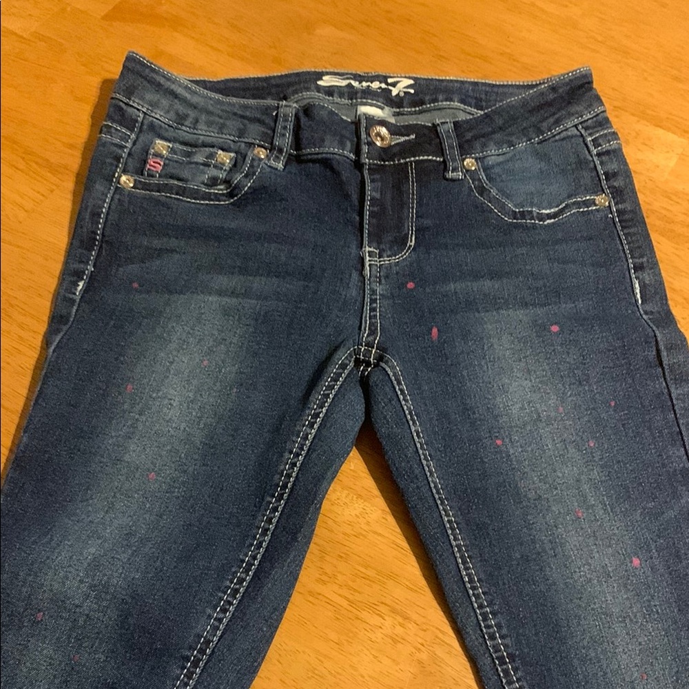 Seven7 Blue Stretch Jeans with Versatile Wash